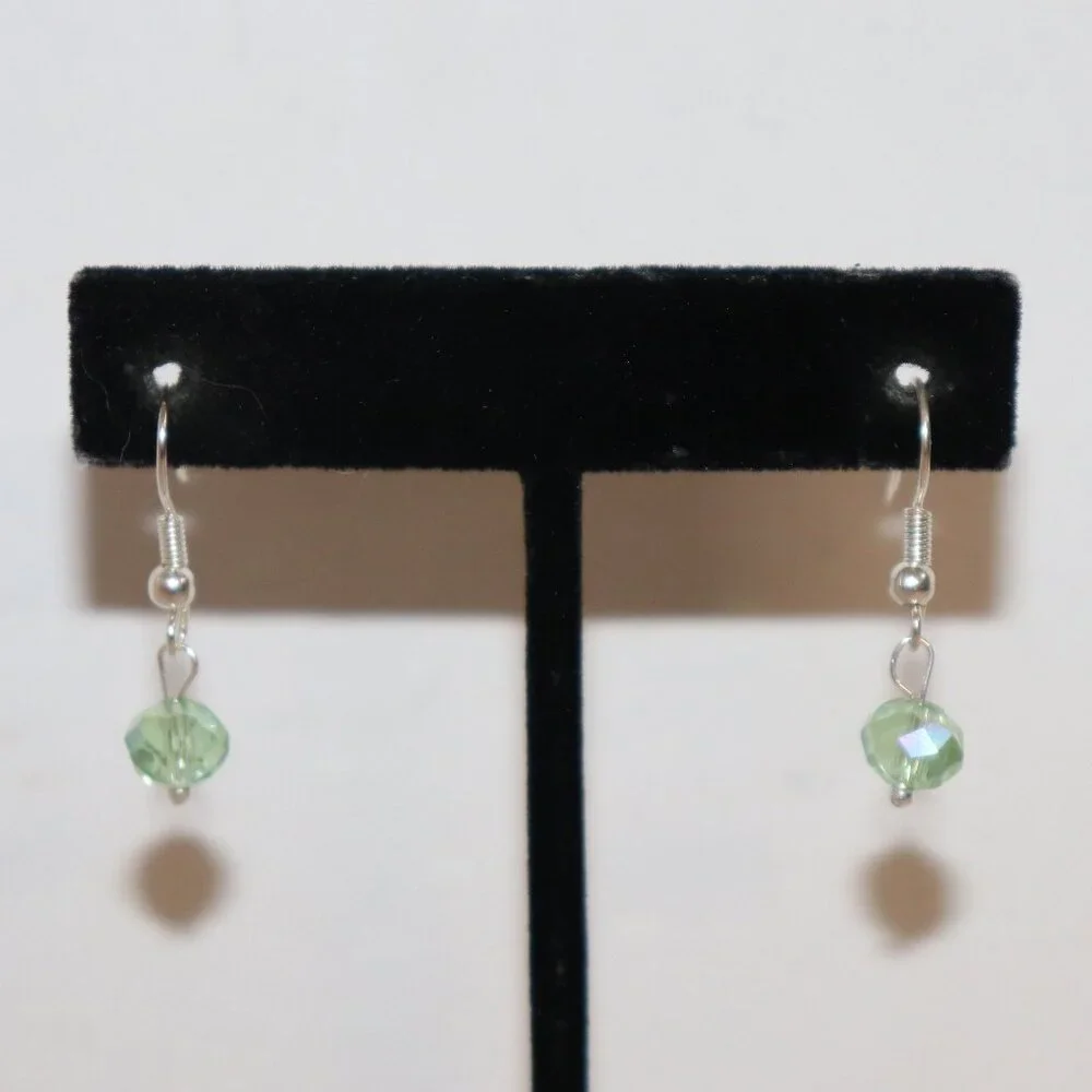 NWOT Silver and green Crystal dangle earrings 1